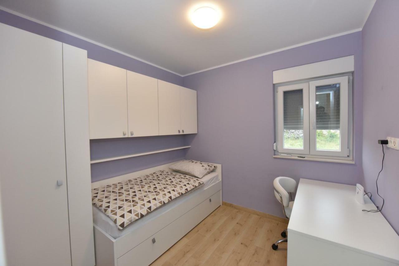 Family Apartments Podsolarsko Šibenik Eksteriør bilde