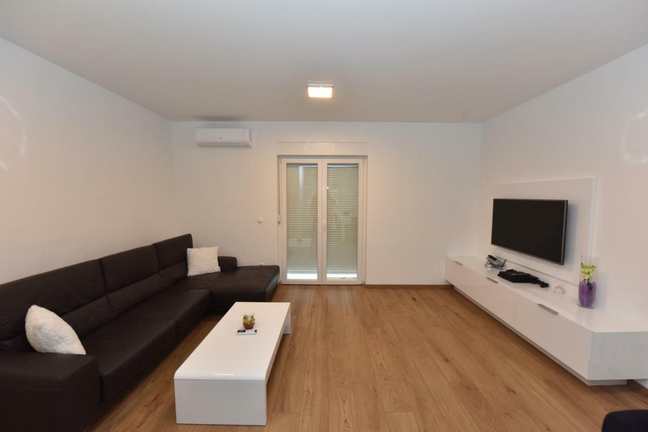 Family Apartments Podsolarsko Šibenik Eksteriør bilde