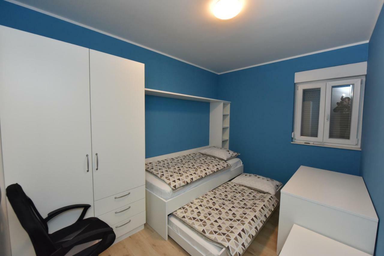 Family Apartments Podsolarsko Šibenik Eksteriør bilde