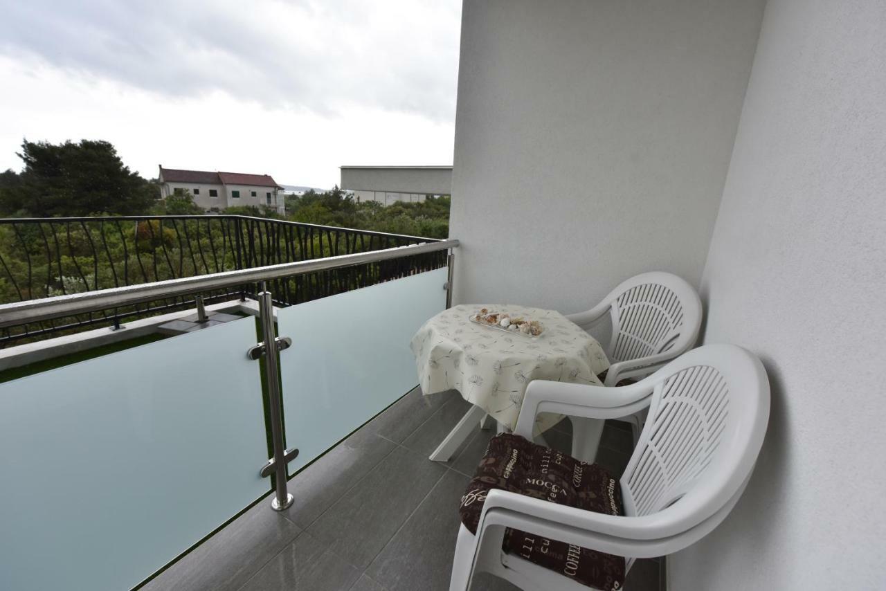 Family Apartments Podsolarsko Šibenik Eksteriør bilde