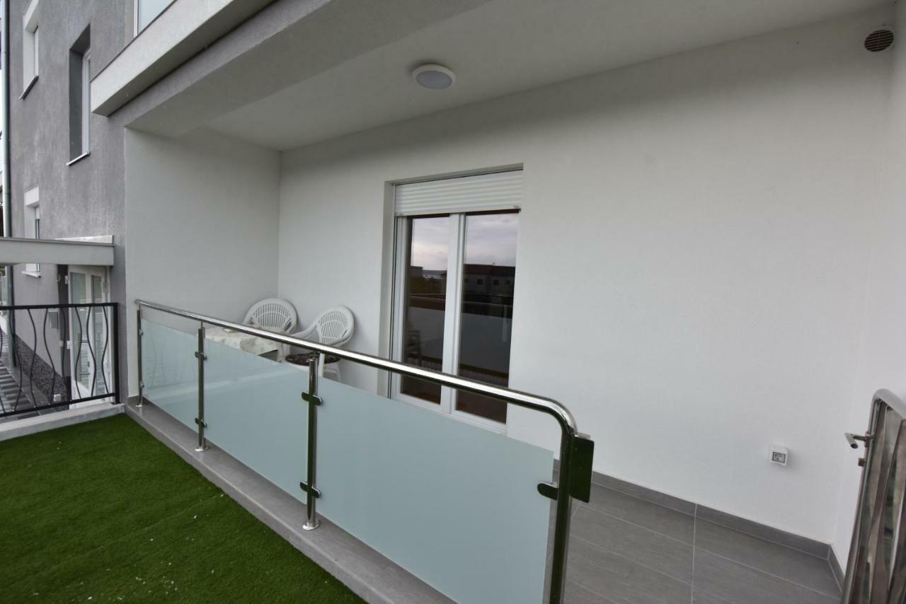 Family Apartments Podsolarsko Šibenik Eksteriør bilde