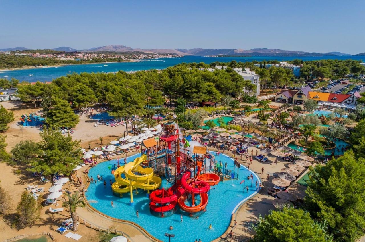 Family Apartments Podsolarsko Šibenik Eksteriør bilde