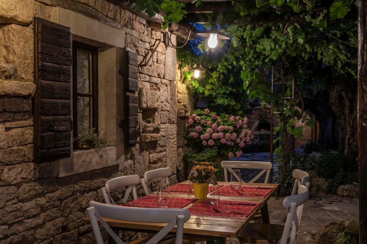 Family Apartments Podsolarsko Šibenik Eksteriør bilde